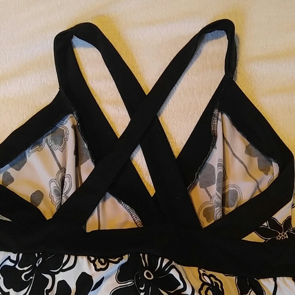 Wet Seal Black & White Dress - Picture 4 of 5